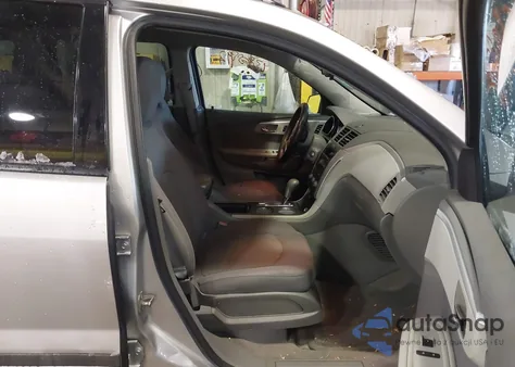 2010 Chevrolet Traverse Ls из США, поврежденный, VIN 1GNLREED5AS110342